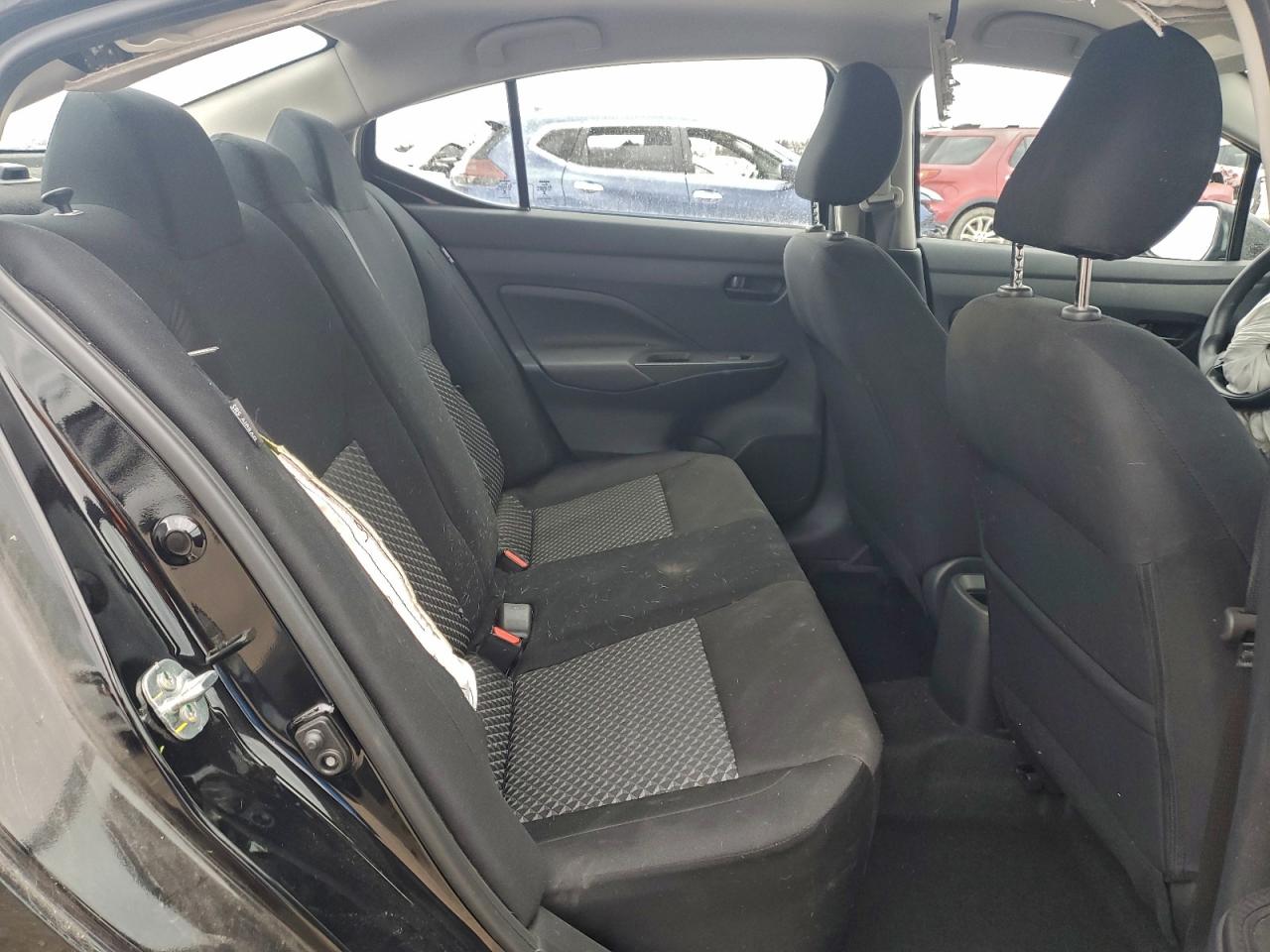 Nissan Versa S Image 3