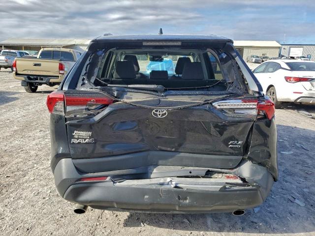 Toyota RAV4 Xle Image 5