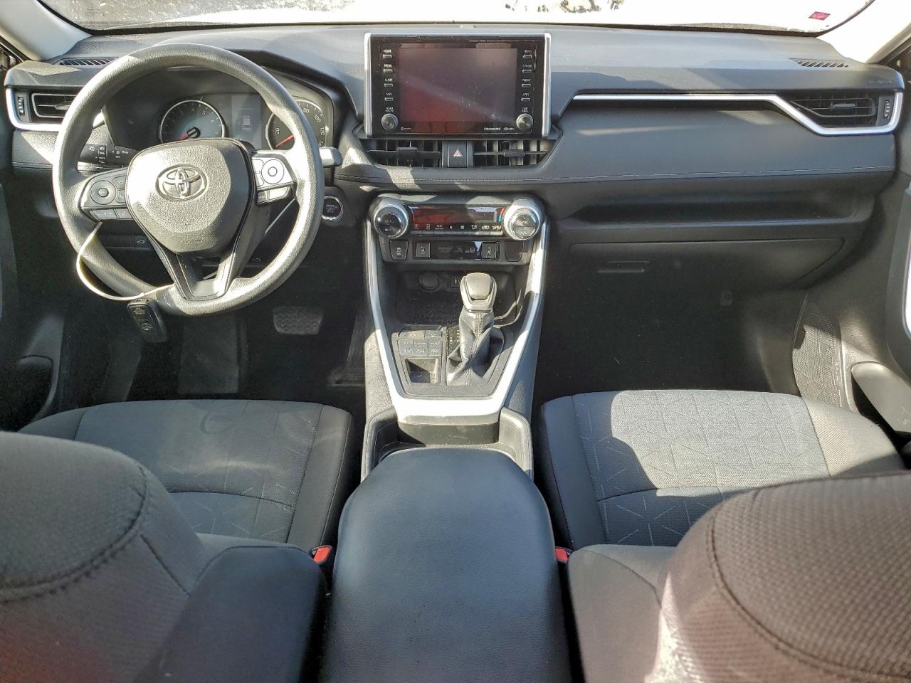 Toyota RAV4 Xle Image 12