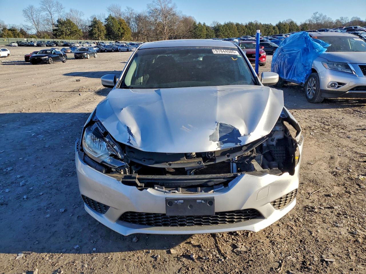 Nissan Sentra S Image 2