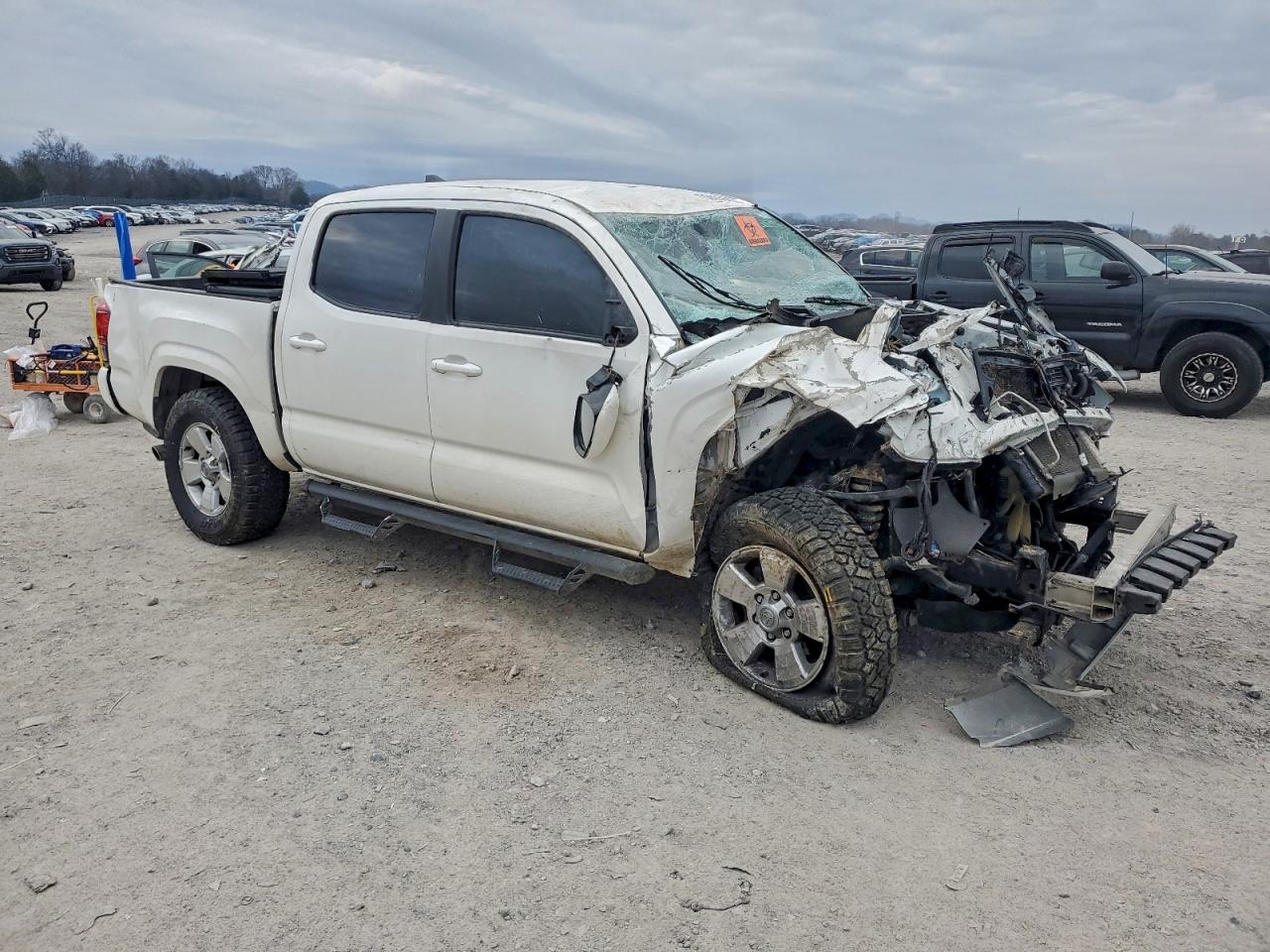 Toyota Tacoma Double Cab Image 2