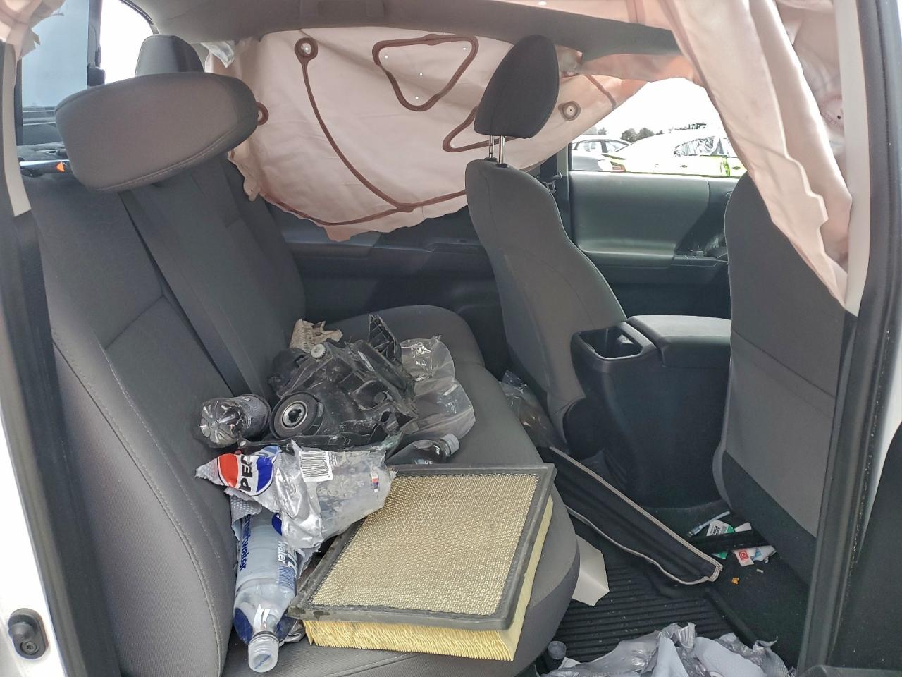 Toyota Tacoma Double Cab Image 11