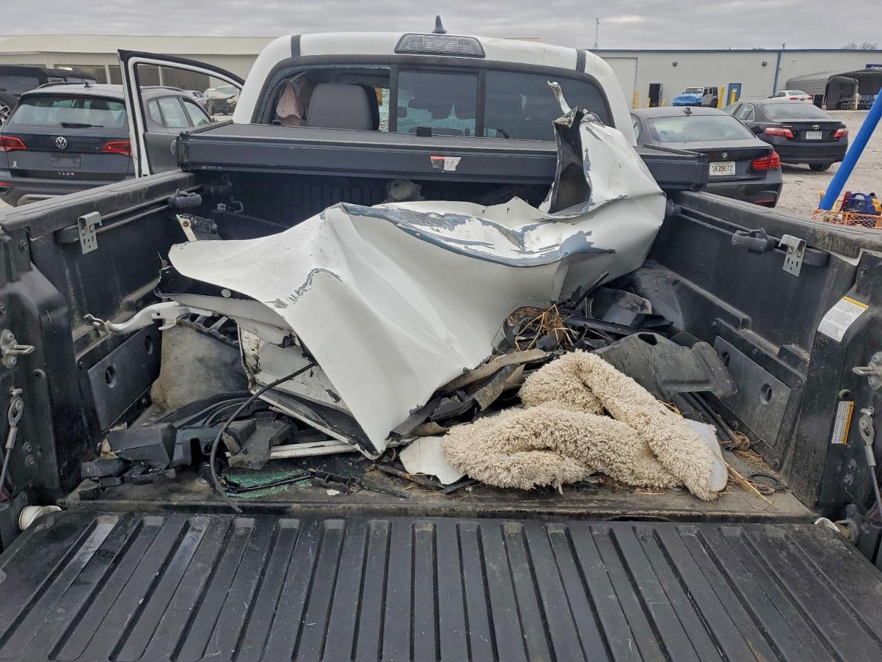 Toyota Tacoma Double Cab Image 13