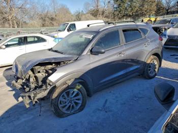 Salvage Hyundai TUCSON