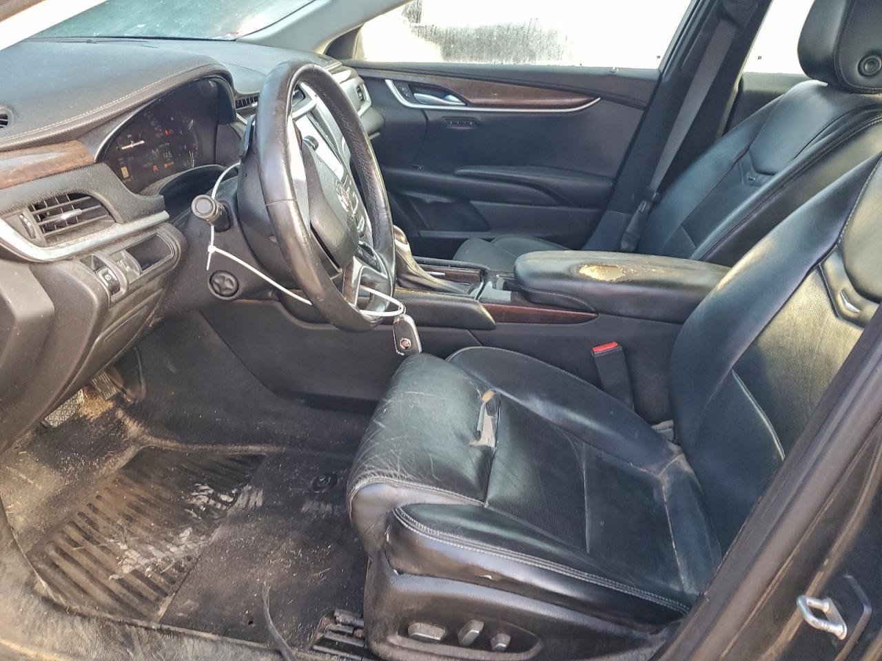 Cadillac XTS Luxury Collection Image 7