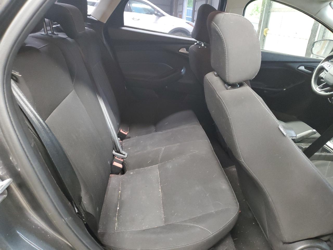 Ford Focus Se Image 11