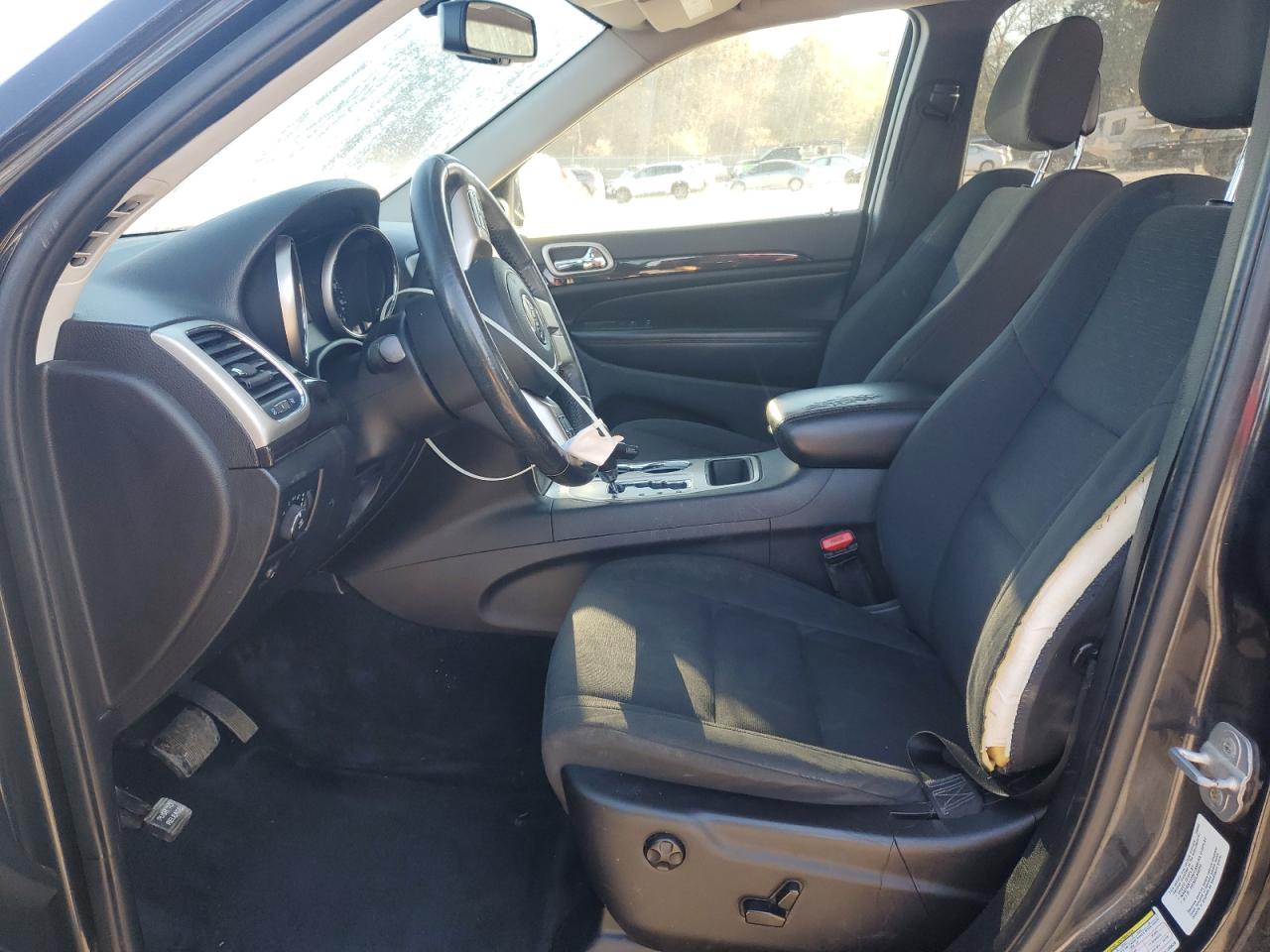 Jeep Grand Cherokee Laredo Image 6