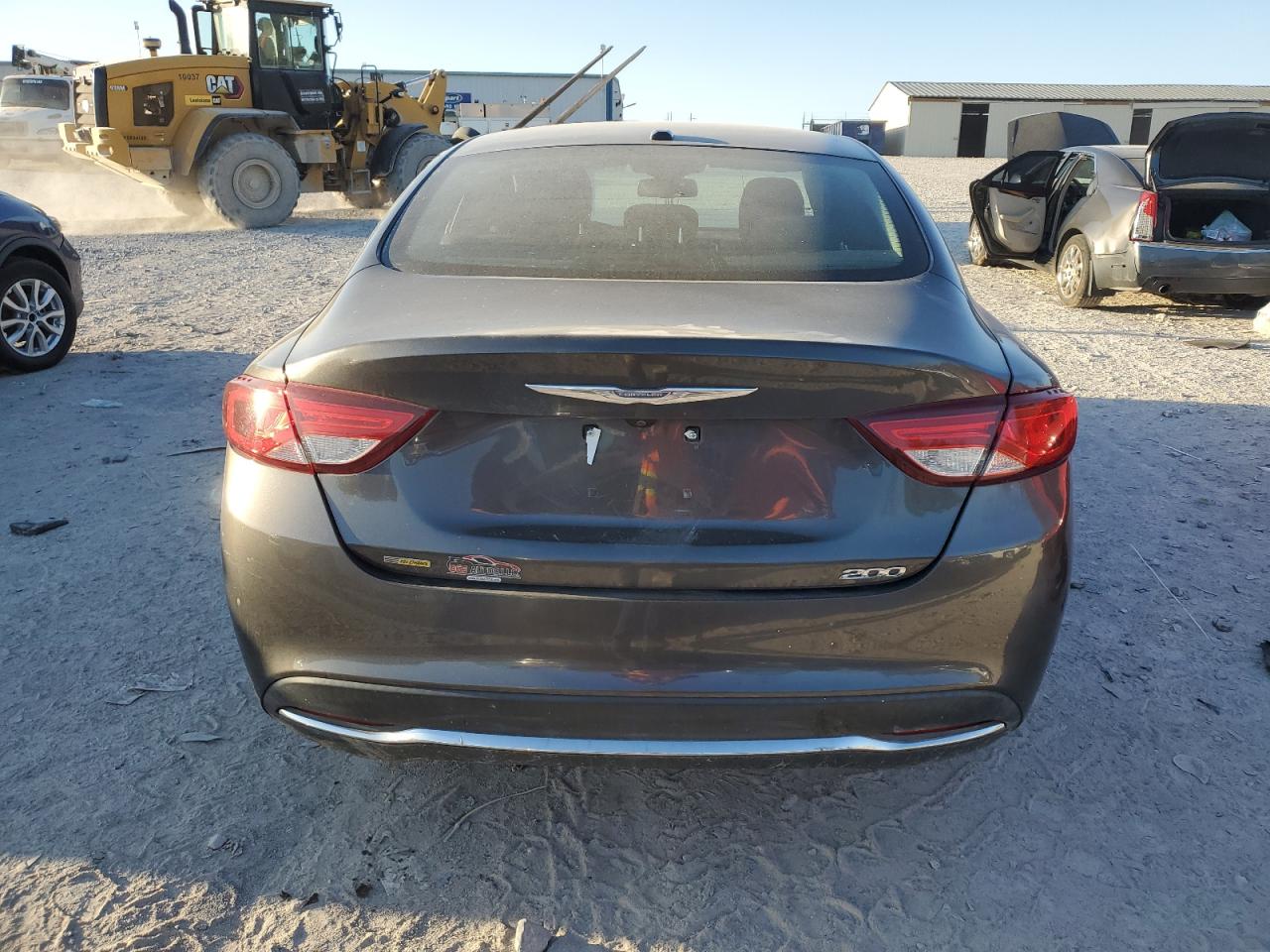 Chrysler 200 Limited Image 4