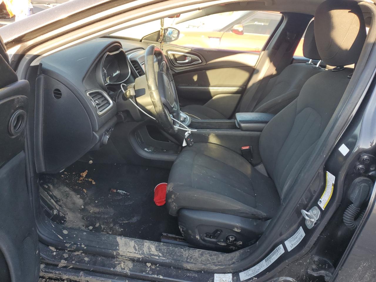 Chrysler 200 Limited Image 9