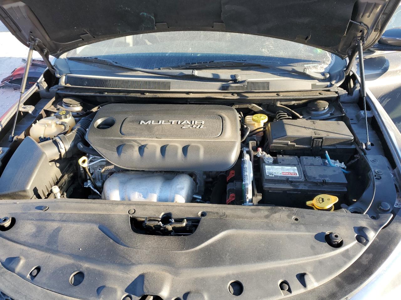 Chrysler 200 Limited Image 13