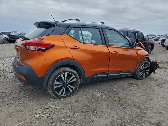 Nissan Kicks S Image 2