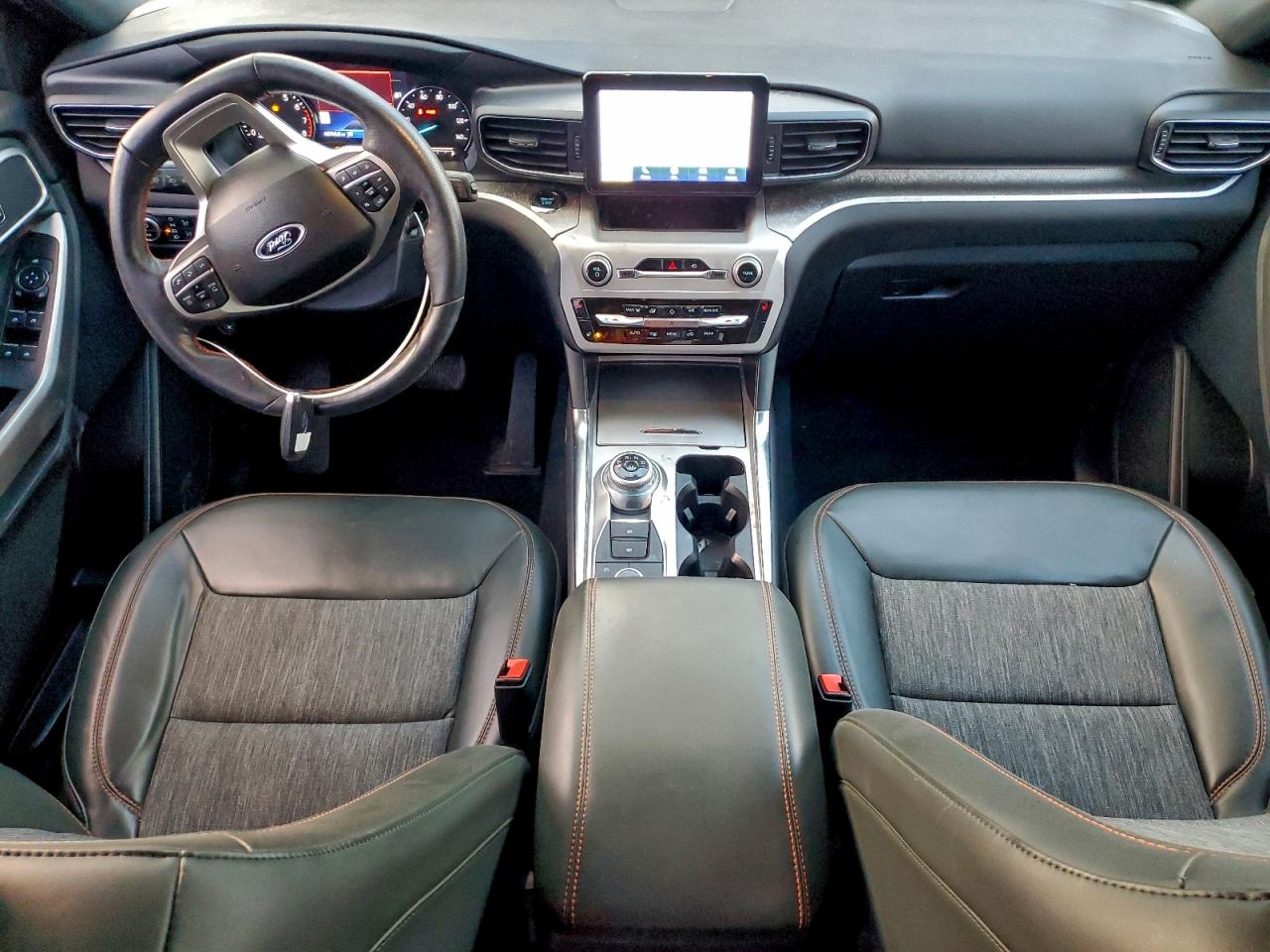 Ford Explorer Timberline Image 9