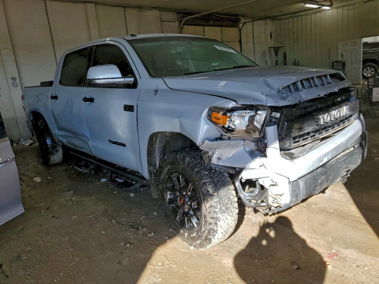 Toyota Tundra Crewmax Sr5 Image 2