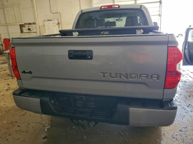 Toyota Tundra Crewmax Sr5 Image 11