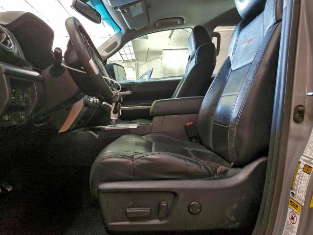 Toyota Tundra Crewmax Sr5 Image 6