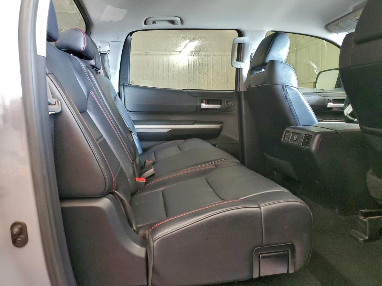 Toyota Tundra Crewmax Sr5 Image 8