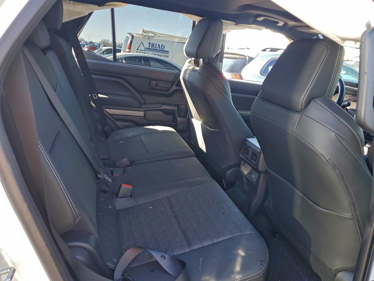 Toyota 4Runner Limited Image 12