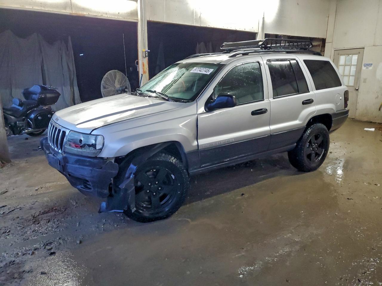 Jeep Grand Cherokee Laredo Image 1