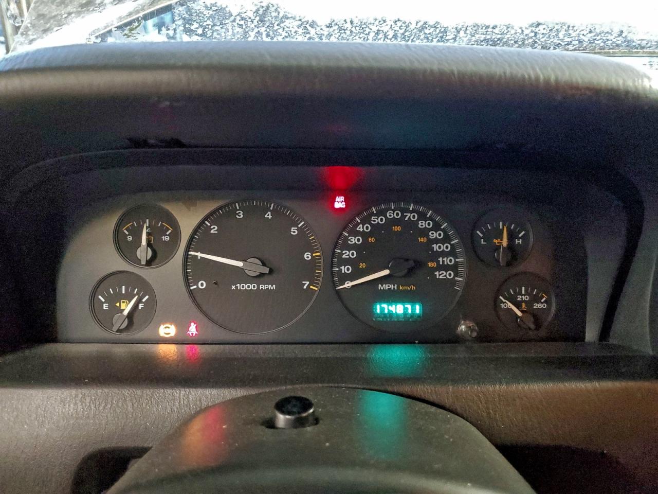 Jeep Grand Cherokee Laredo Image 13