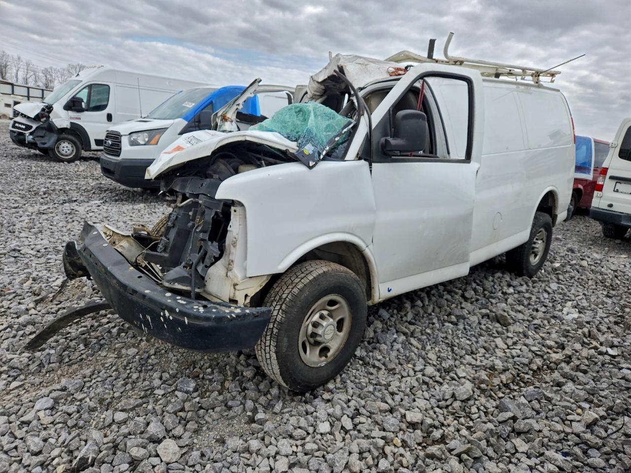 Chevrolet Express Image 1