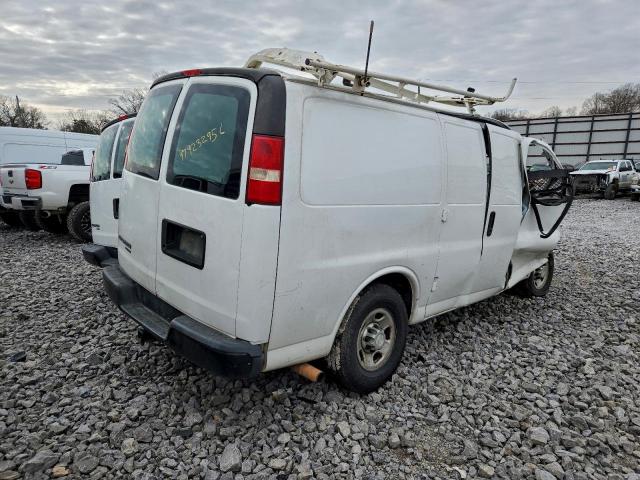 Chevrolet Express Image 4