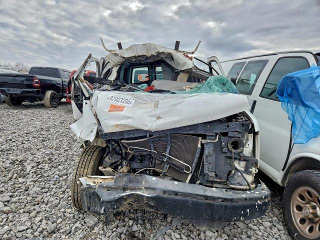 Chevrolet Express Image 5