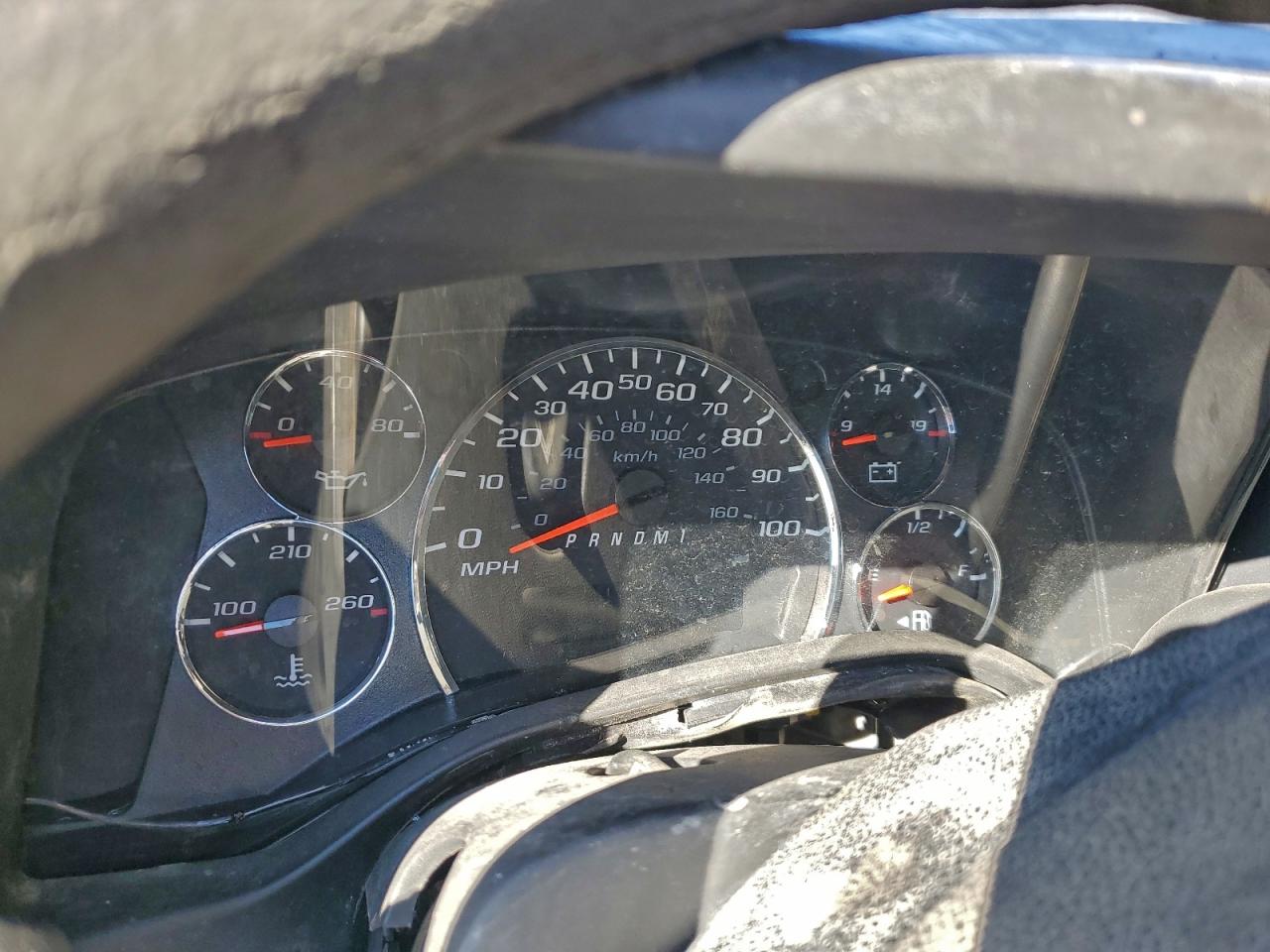 Chevrolet Express Image 6