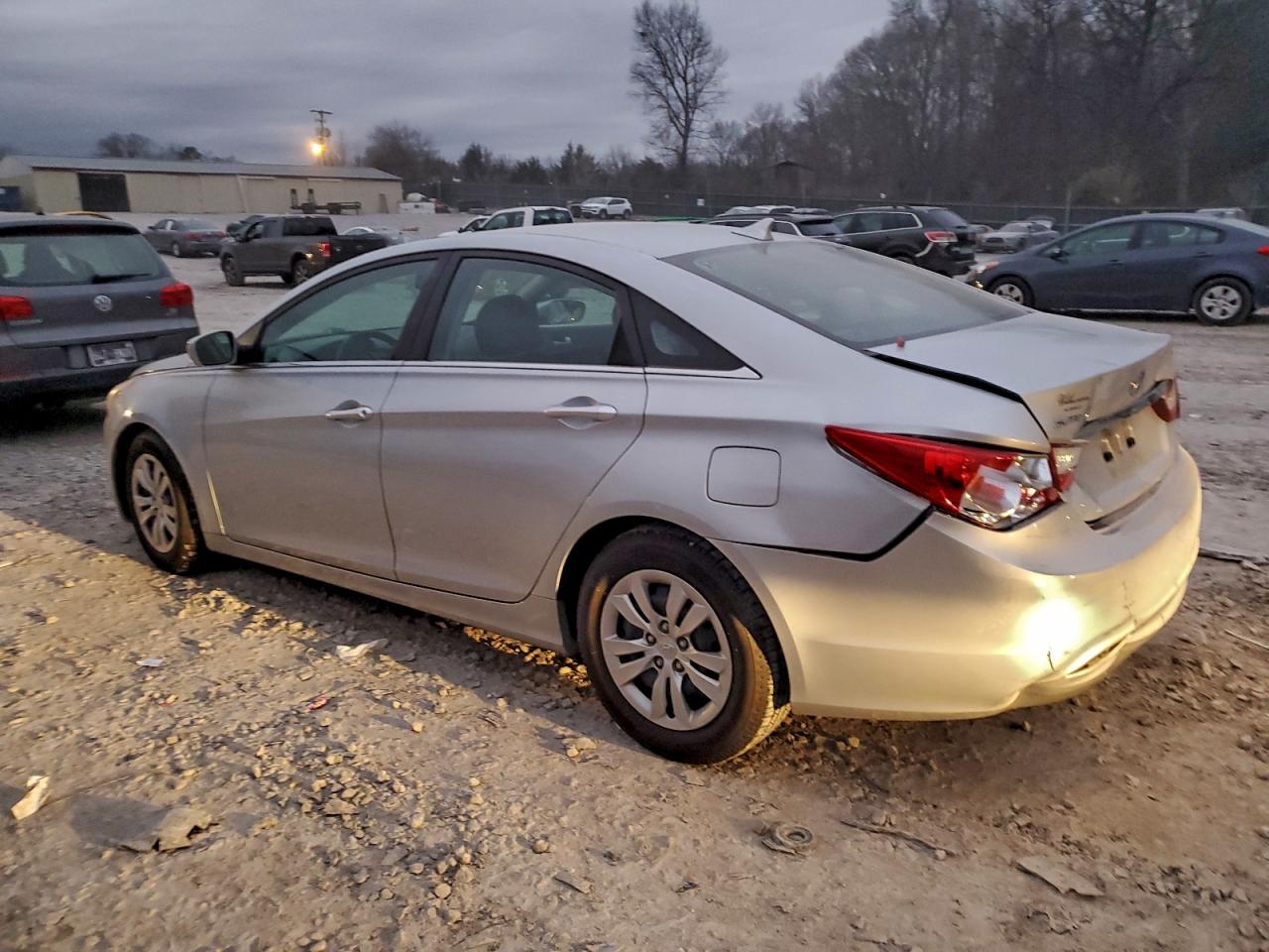 Hyundai SONATA Gls Image 2