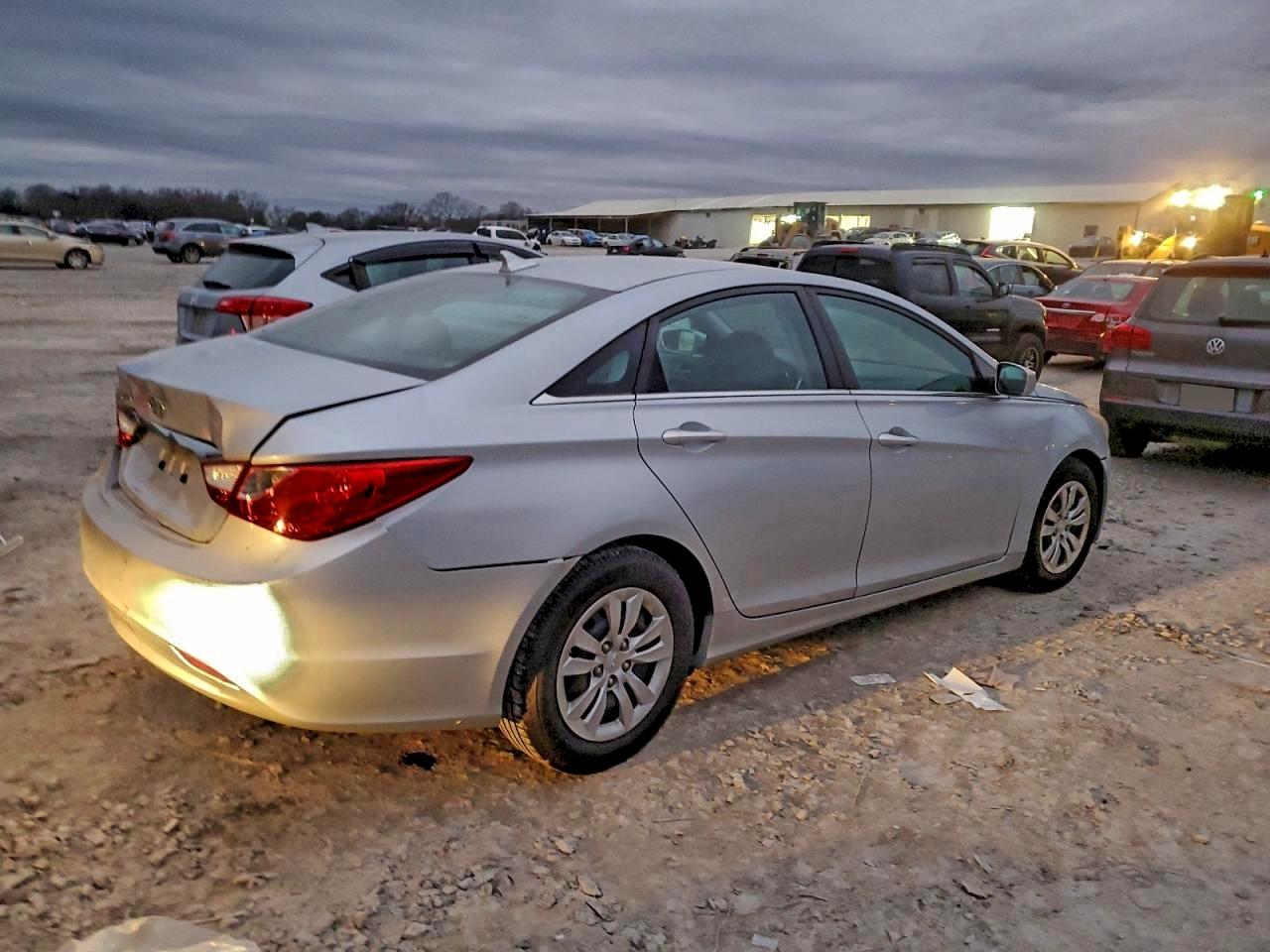 Hyundai SONATA Gls Image 4