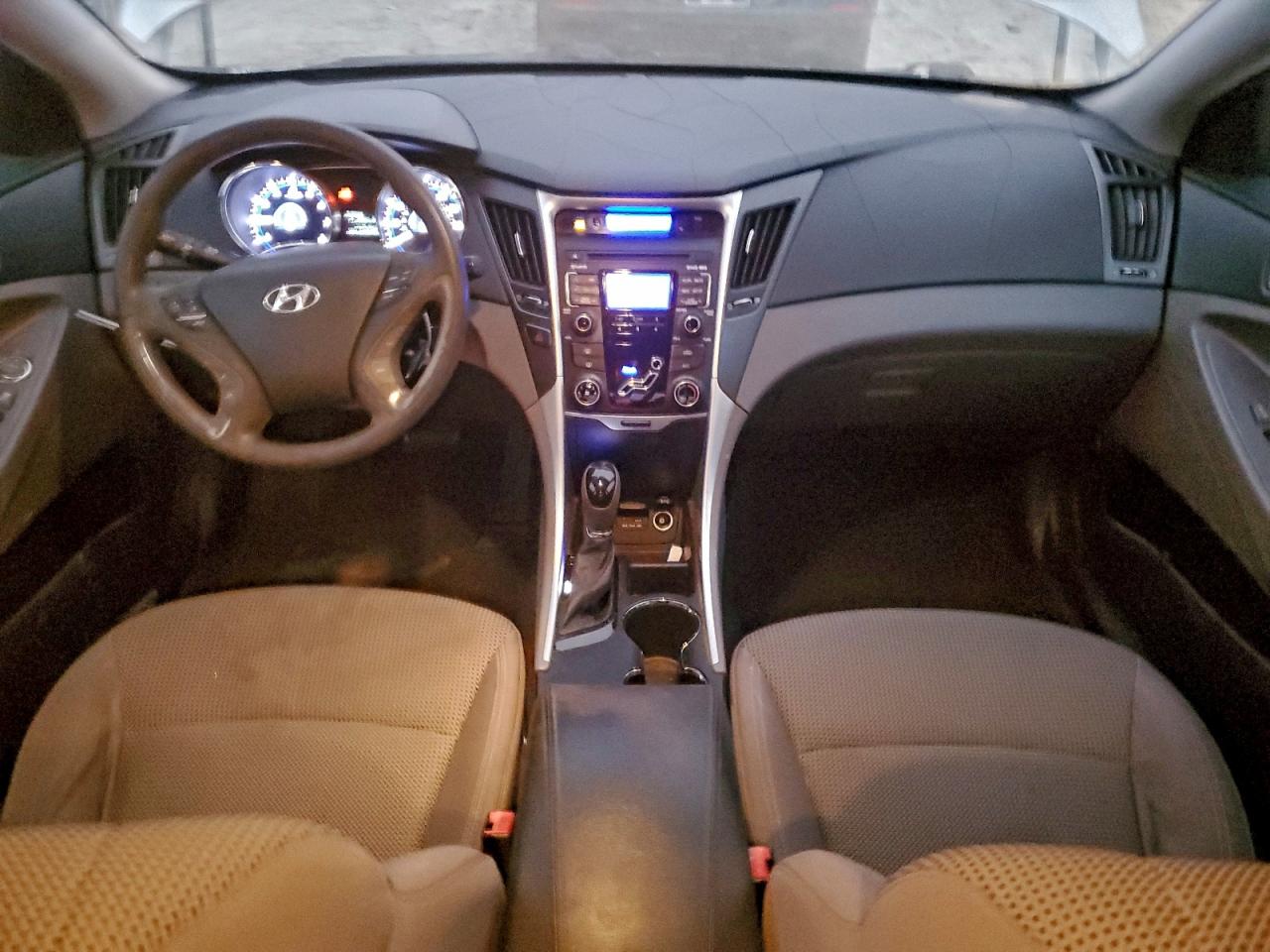 Hyundai SONATA Gls Image 7