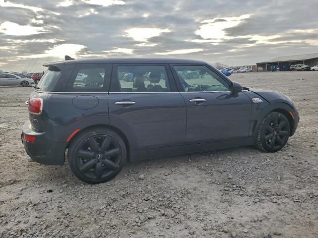 MINI Cooper S Clubman Image 2