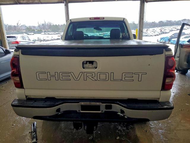 Chevrolet Silverado K1500 Image 4