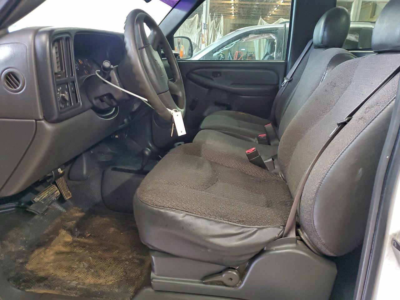 Chevrolet Silverado K1500 Image 5