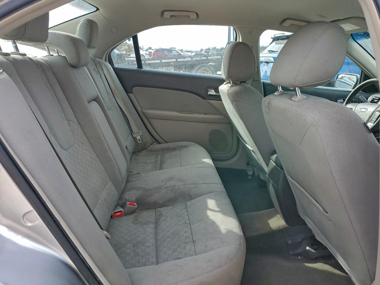 Ford Fusion Se Image 5