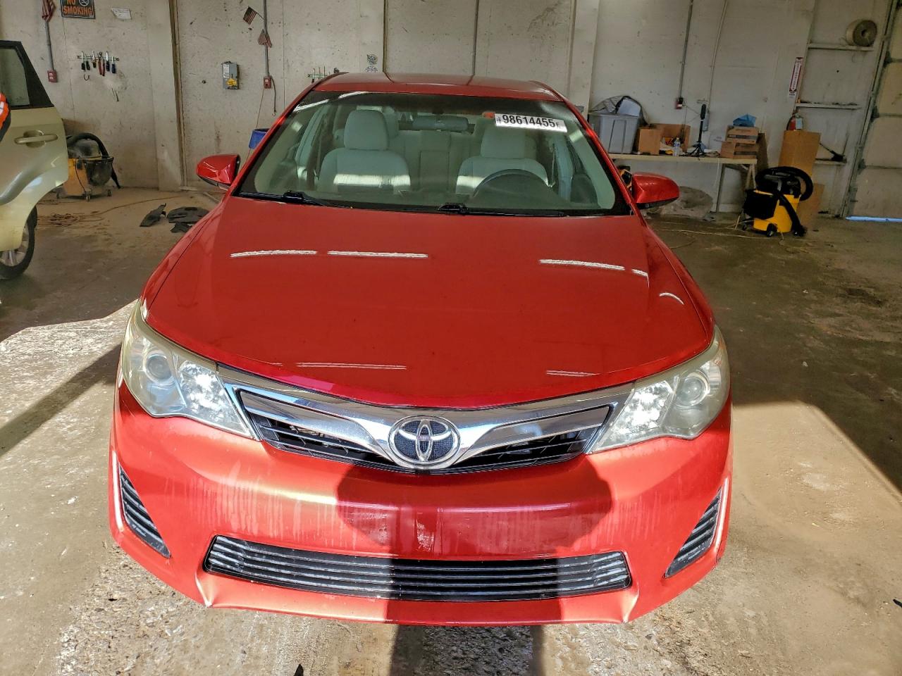 Toyota Camry Base Image 2