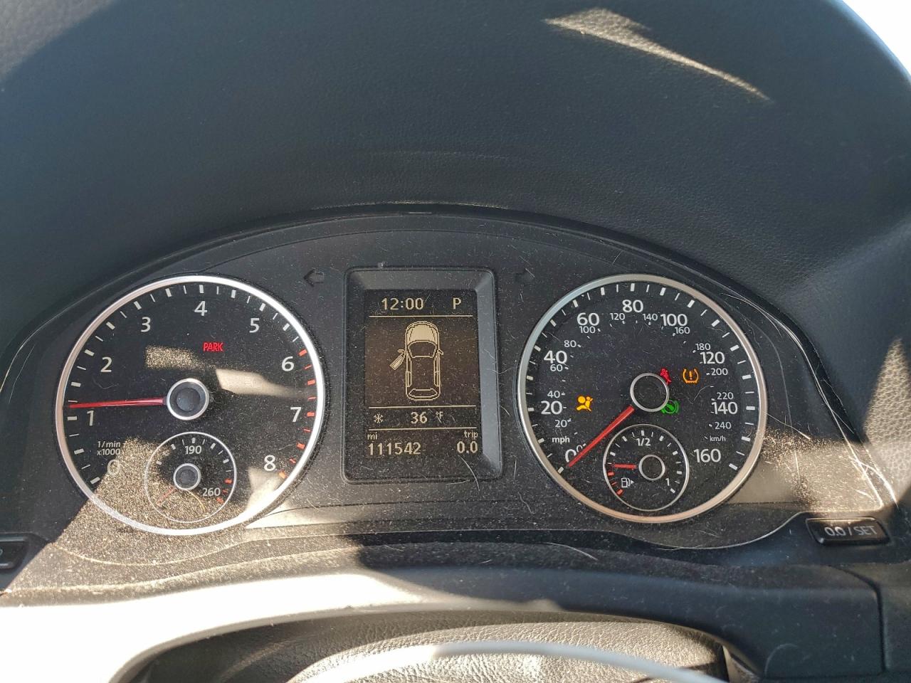 Volkswagen Tiguan S Image 11