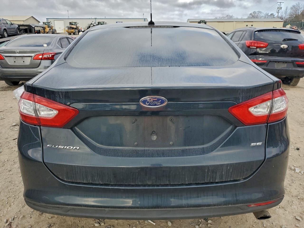 Ford Fusion Se Image 4