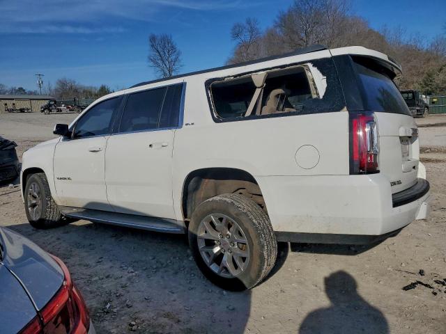 GMC Yukon C1500 Sle Image 2