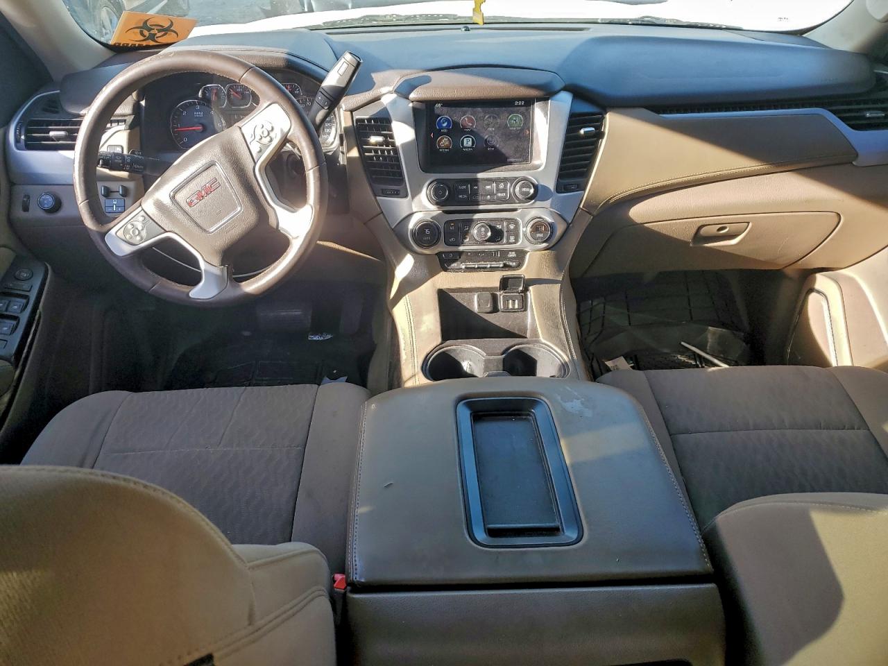 GMC Yukon C1500 Sle Image 6