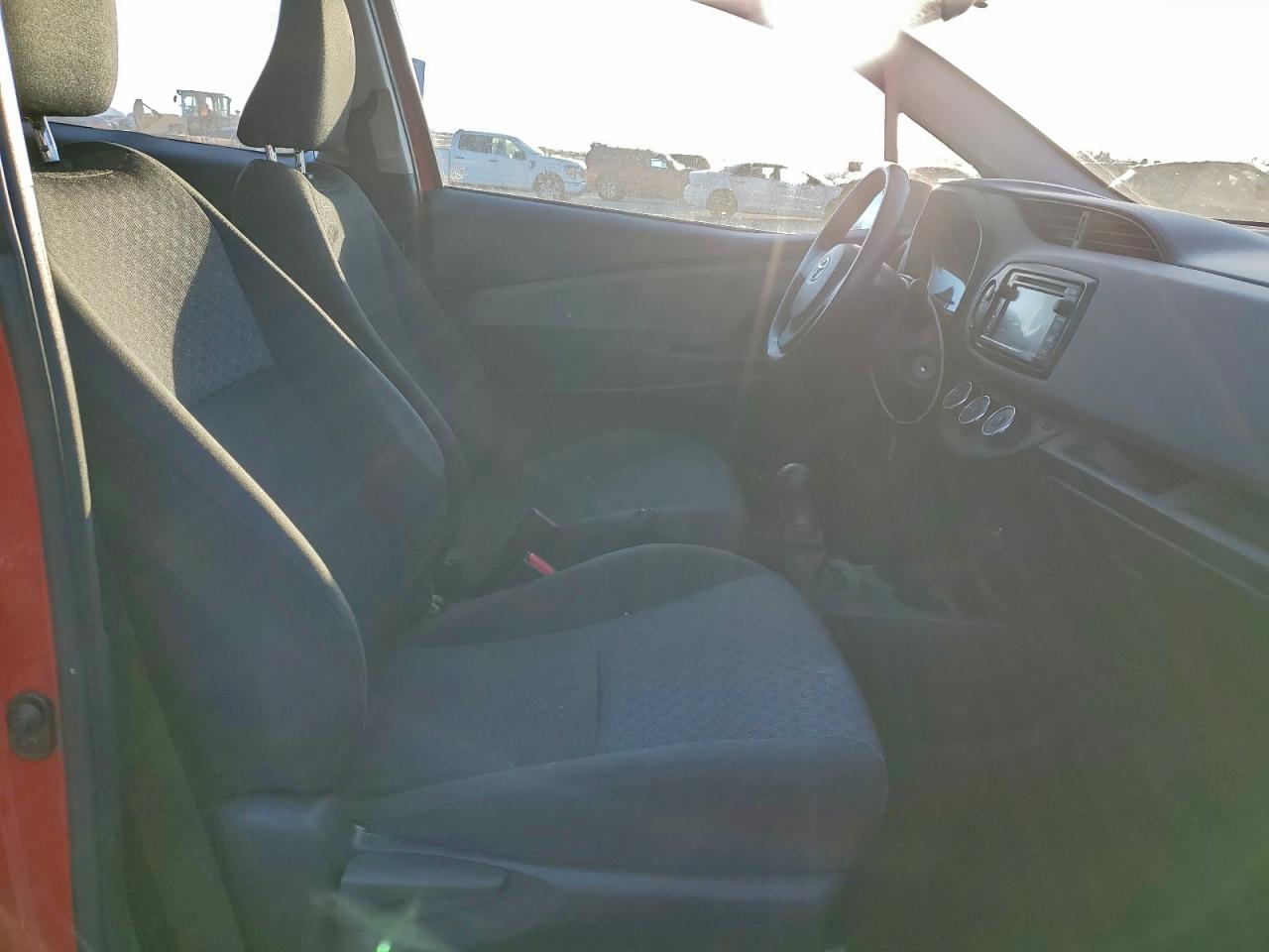 Toyota Yaris Image 13