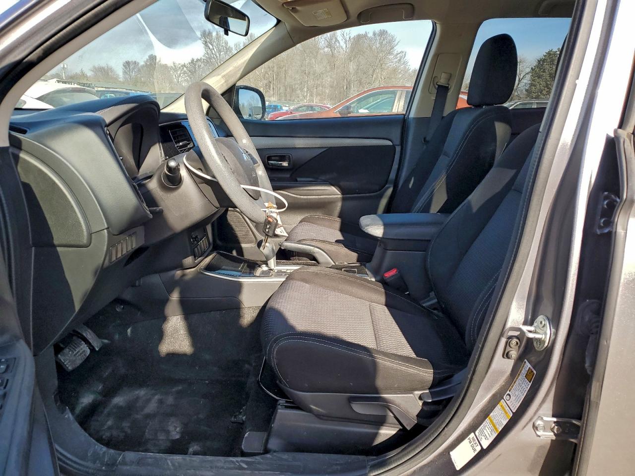 Mitsubishi Outlander Es Image 6