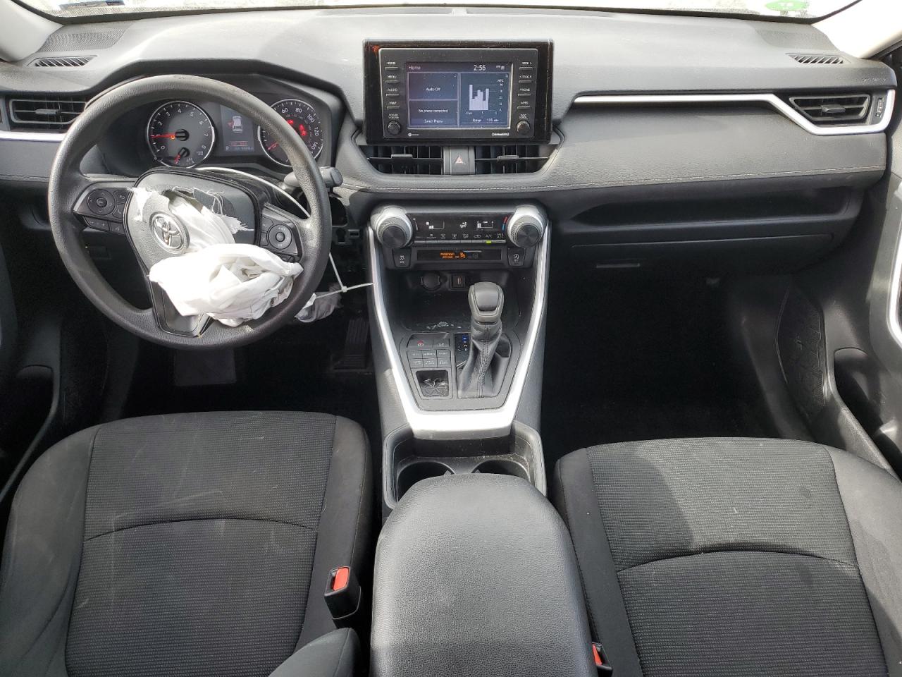 Toyota RAV4 Le Image 8