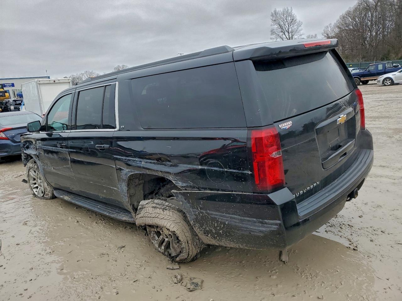 Chevrolet Suburban K1500 Lt Image 3