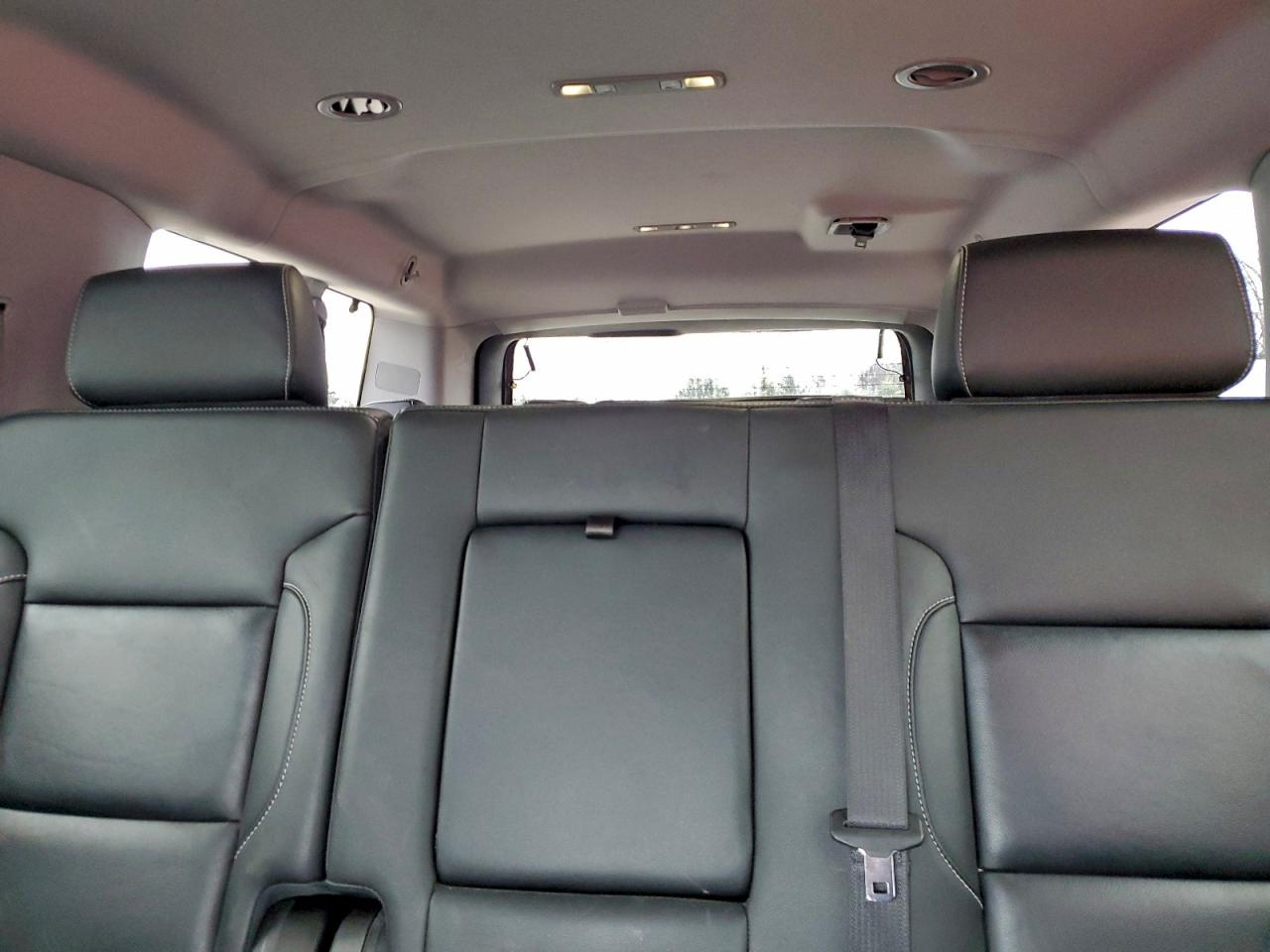 Chevrolet Suburban K1500 Lt Image 9