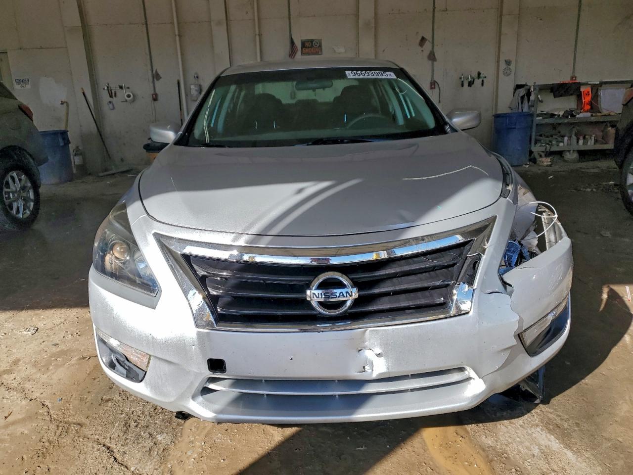 Nissan Altima 2.5 Image 3