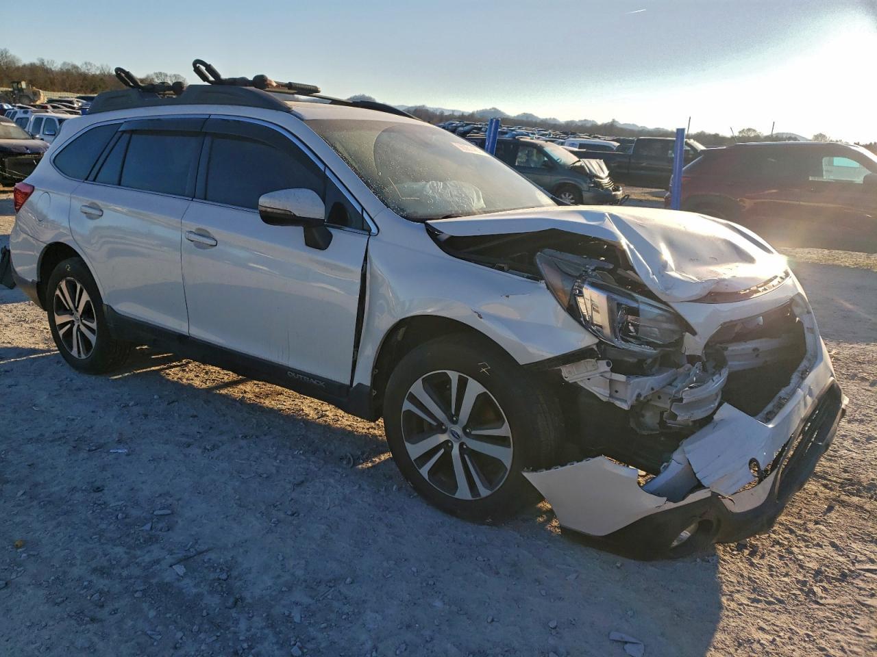 Subaru Outback 2.5i Limited Image 2