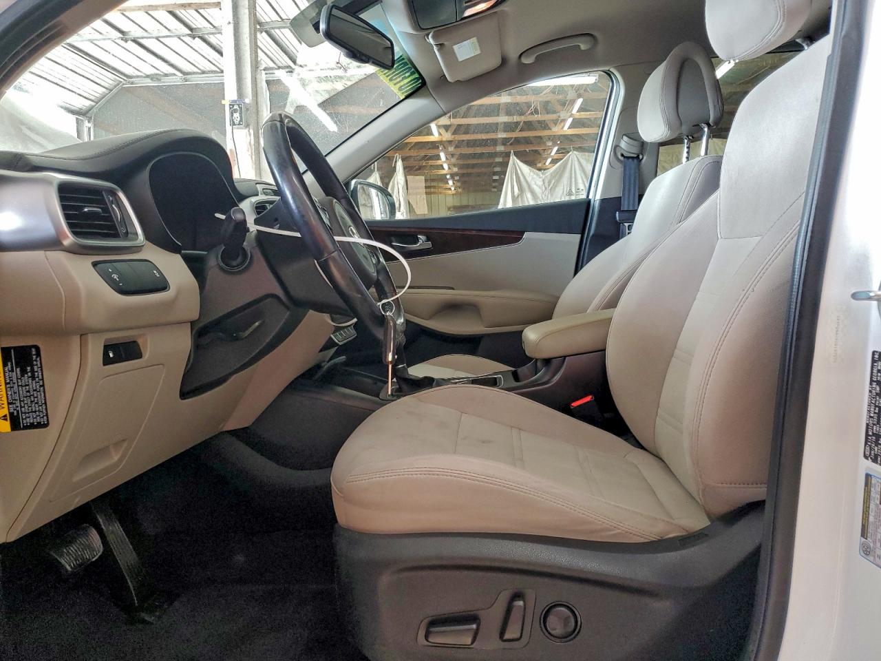 Kia Sorento Lx Image 3