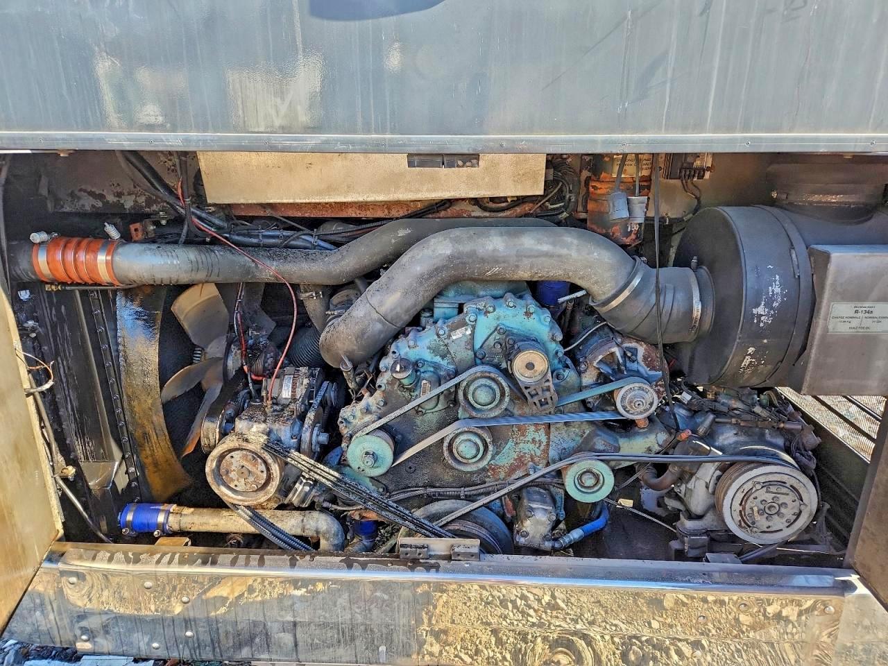 Prevost Bus Image 10