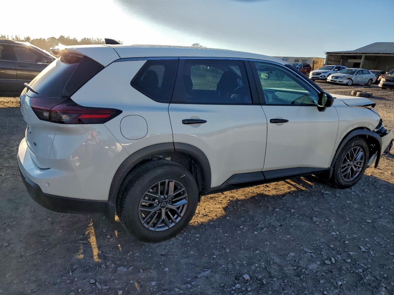 Nissan Rogue S Image 3