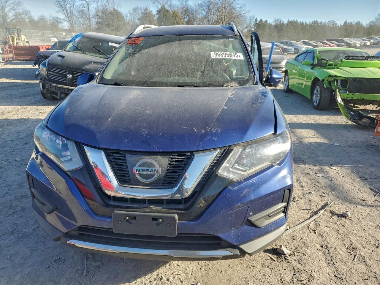 Nissan Rogue S Image 9